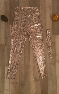Leggings de piel de serpiente con cinturón - Imagen 1 de 2