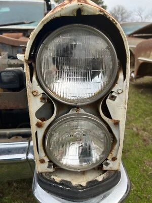 Cadillac Calais Deville Eldorado 1966 cubo de faros y anillos de retención cromados1 Foto 1 de 3