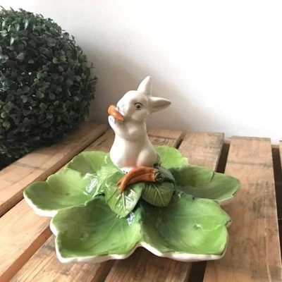 BASSANO KERAMIK EIERTELLER SERVIERPLATTE 22 CM KANINCHEN-HASE 3D AUS ITALIEN  - Bild 1 von 4