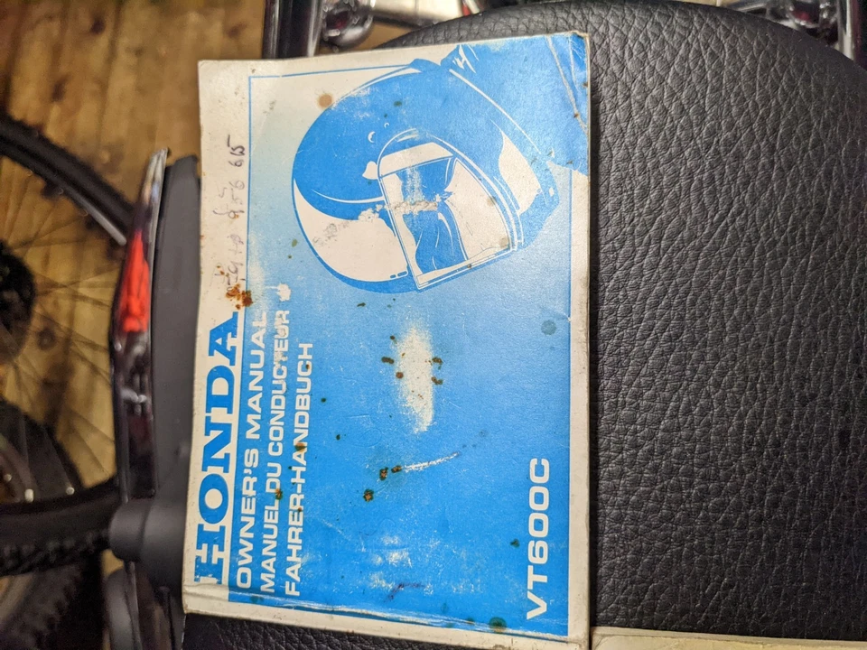 Honda VT600C manual del propietario... Foto 1 de 1