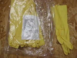 1 Dozen 12 Pairs Chemical Resistant Rubber Gloves Solvent Pesticide Reusable - Picture 1 of 2