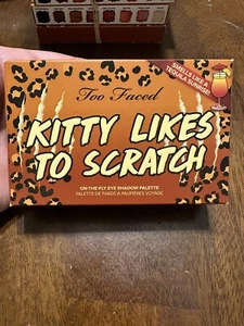 New! Too Faced KITTY LIKES TO SCRATCH On The Fly Eyeshadow Palette ~ 6.7g total - Picture 1 of 2