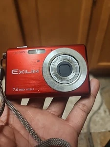 Casio EXILIM EX-Z70 7.2MP Digital Camera Red | UNTESTED | Read Description - Picture 1 of 12