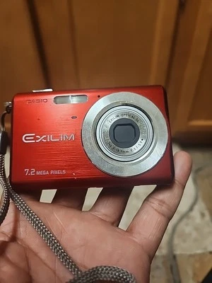 Casio EXILIM EX-Z70 7.2MP Digital Camera Red | UNTESTED | Read Description - Image 1 of 4