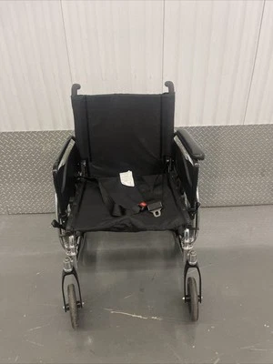 Silla de ruedas plegable Invacare 9000 XDT Foto 1 de 4