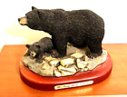 Figurine Amy & Addy collection ours et louveteau noir avec base en bois