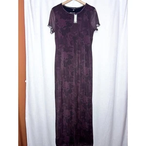 PrettyLittleThing Burgundy Floral Print Mesh Short Sleeve Maxi Dress - Picture 1 of 11