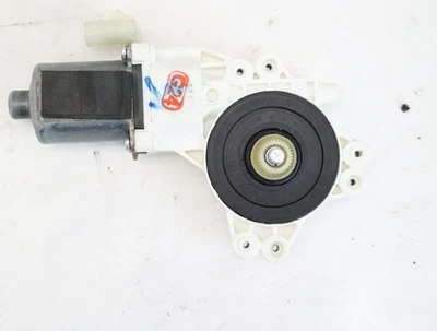 Motore alzavetro anteriore destro Dodge CALIBRO 5179960AA BOSCH 04-2007 - Immagine 1 di 3