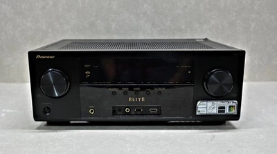 Pioneer mlodel VSX-51, powers on/parts only - Image 1 of 4