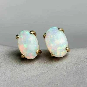 Aretes solitarios de ópalo de fuego natural de 3,00 quilates enchapados en oro amarillo de 14 quilates - Imagen 1 de 9