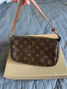 louis vuitton pochette accessoires Authentic - Picture 1 of 18