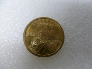 2000 P Sacagawea One Dollar Münze US Liberty Gold Farbe Philadelphia - Bild 1 von 2