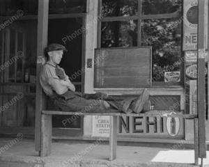 Lazy Saturday Nehi Soda Signs 1938 Vintage 8x10 Reimpresión de Foto Antigua - Imagen 1 de 1