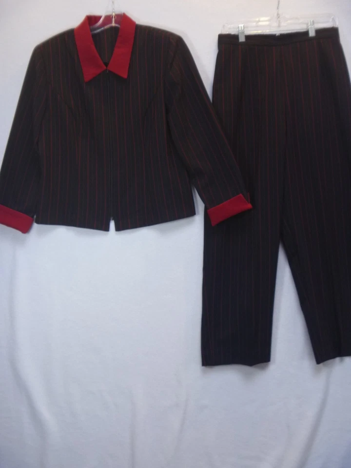 黑色带红色细条纹女式裤子套装 2 件套 12 码 — 第 1/4 张图片