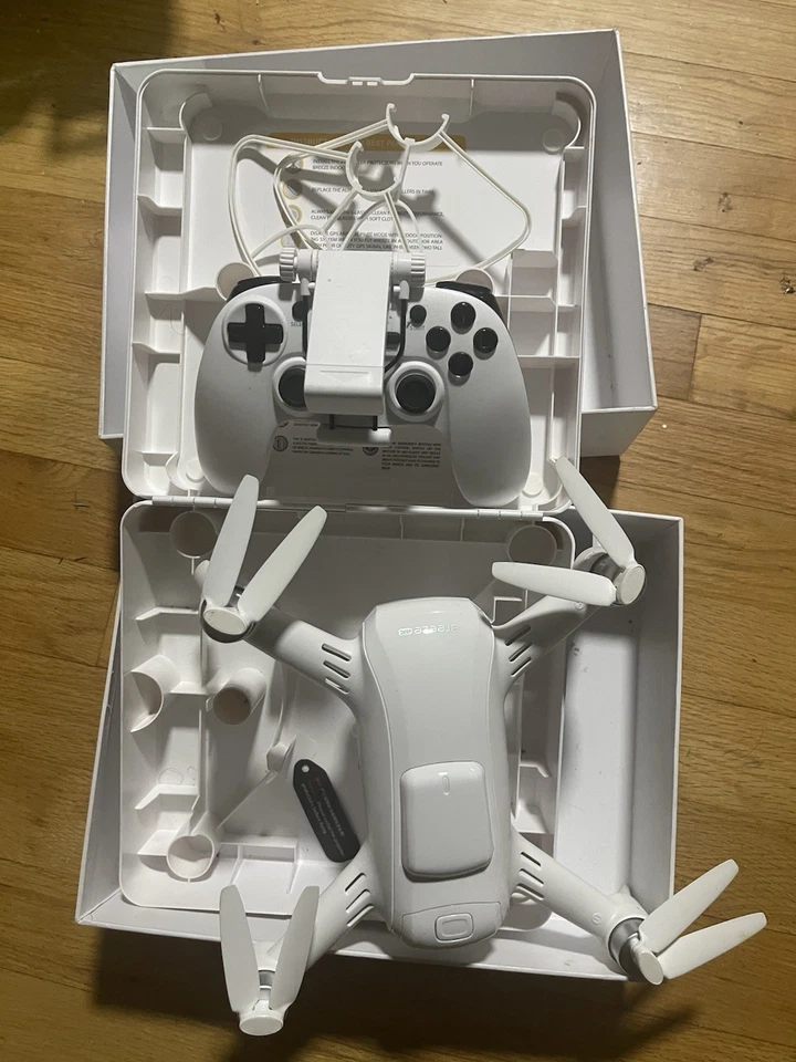 Yuneec Breeze 4K 相机无人机全新开箱试飞已经完成。 无退货 — 第 1/4 张图片