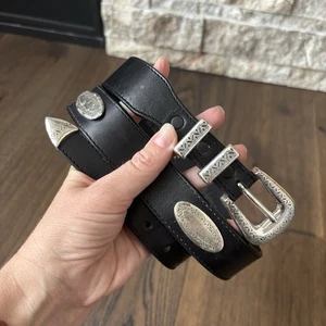 Vintage Brighton schwarzer Ledergürtel 36" geätzte silberfarbene Schnalle Medaillons 39103 - Bild 1 von 9