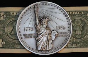 Large 1976 Sterling Silver US Mint National Bicentennial 3" Medal 9.4 OZ - Picture 1 of 9