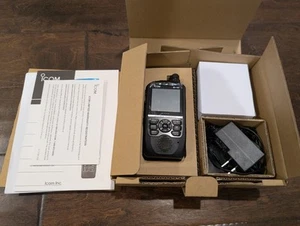 Icom ID-52 Digital Handheld DSTAR Ham VHF UHF Radio Transceiver | New, Open Box - Zdjęcie 1 z 6