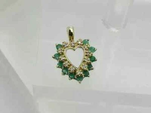 2Ct Round Cut Natural Green Emerald Heart Pendant 14K Yellow Gold Plated 18'' - Picture 1 of 7