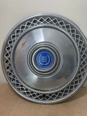 Tapacubos vintage Ford Crown Victoria LTD Cougar Foto 1 de 4