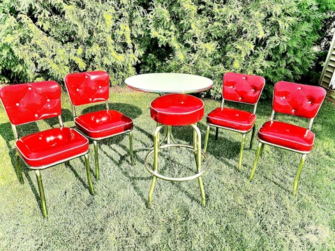 Richardson Retro 50’s Diner Chairs, Stool & Reversible Table, BEAUTIFUL Vintage Cover
