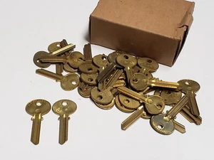 Vintage 60er Jahre Lot 33 JECO ungeschnittene Messing Schlüsselrohlinge - F-1 - NOS - NEU - Bild 1 von 2