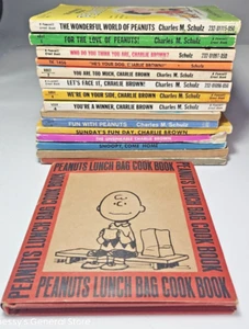 Snoopy Charlie Brown Vintage Books Lot Of 15 Books Charles Schulz - Imagen 1 de 6