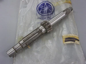 NOS Yamaha Main Axle 11T 1970-1971 HS1 1975-1976 RD125 183-17411-00 - Picture 1 of 2