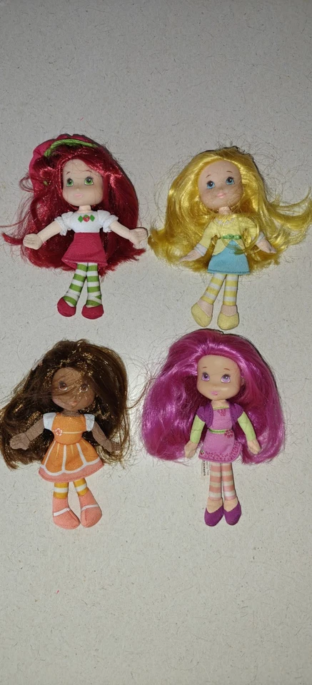 Cuerpos de felpa suaves Hasbro Strawberry Shortcake & Friends 5" Foto 1 de 1