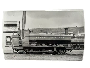 Great Western Railway 2104 Locomotive @ Stourbridge 1932 B/W Photo - Picture 1 of 2