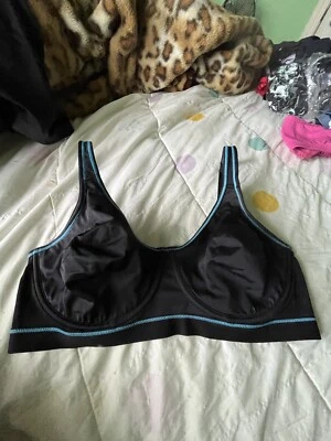 Sujetador Bestform negro/azul con tirantes cómodos con aros soporte completo talla 40D Foto 1 de 4