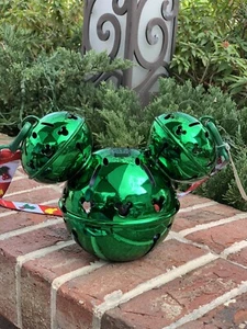 Disney Parks 2020 Natale Topolino Jingle Bell Verde Illuminato Sipper Cup Nuovo - Foto 1 di 10