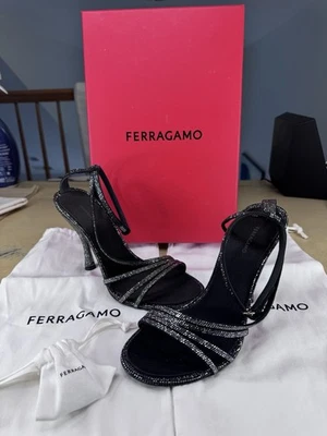 Sandalias con correa al tobillo adornadas Feragamo Denise Foto 1 de 4