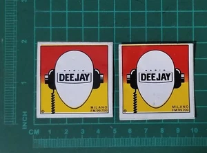 STICKERS ®RADIO DEEJAY FM.99.700 FORMATO 4,5 x 4,5 Cm. CON VELINA 2 PZ. ANNI '80 - Bild 1 von 2