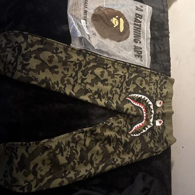 A Bathing Ape BAPE Shark Sweatpants Desert Camo Green XL Men’s Pants NWT $250 - Image 1 of 3