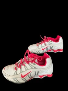 NIKE SHOX TURBO 3.2 WOMENS 9 SNEAKERS SHOES WHITE PINK GRAY EXCELLENT - Picture 1 of 10