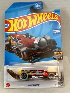 Nuevo en paquete Hot Wheels Mainline Brutonator 219/250 rojo HW Metro 9/10 - Imagen 1 de 4