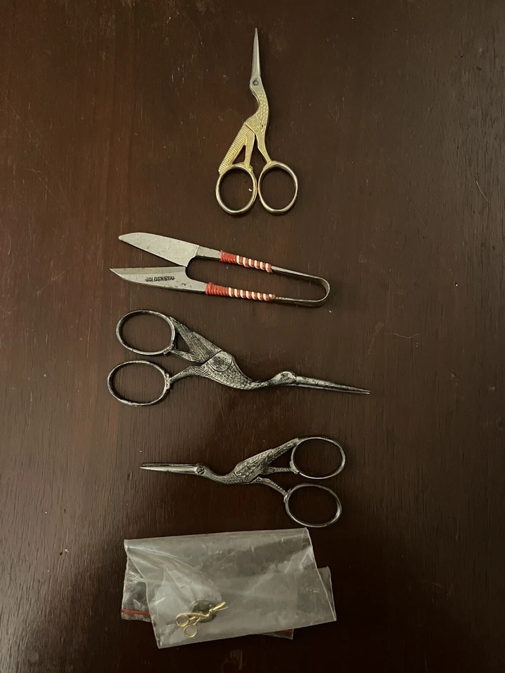 Antique Bird Small Sewing Scissors & Pin - Image 1 of 1