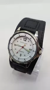 Reloj Excellanc Sports Simple Blanco y Plateado colocado en una gran correa negra para puños - Imagen 1 de 11