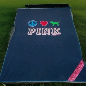 Vintage 2007 Victoria's Secret PHI BETA PINK Peace Love Dog Blue Stadium Blanket - Picture 1 of 10