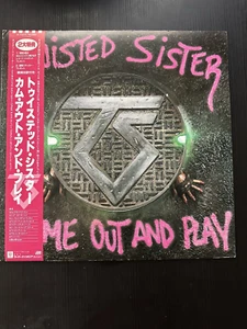 TWISTED SISTER, COME OUT AND PLAY JAPAN LP OBI P-13233, 1ST 1985 VG+,HEAVY METAL - Picture 1 of 4