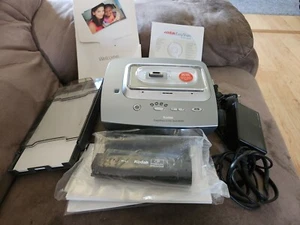 Kodak Easyshare stacja dokująca do drukarki 6000, CD, adapter, atrament, papier i instrukcja - Zdjęcie 1 z 8