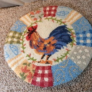 Centrotavola Gallo per Tavolo Lana Ganciato a Mano 14" Tappeto Rotondo 123 Creazioni Vntg - Foto 1 di 8