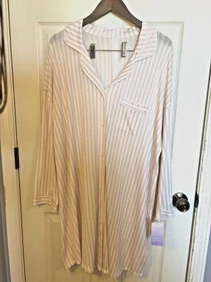 Vestido de pijama de manga larga Stars Above para mujer con botones delanteros talla 1x nuevo con etiquetas rosa Foto 1 de 4