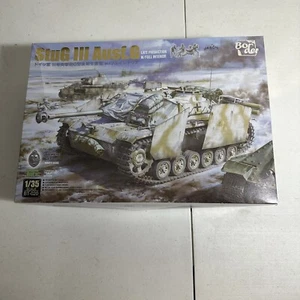 Border StuG III Ausf G Late Prod w/Full Interior Plastic Model Tank Vehicle USA - Picture 1 of 4