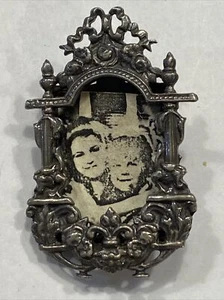 VICTORIAN STERLING ORNATE ROCOCO DESIGN  COLUMNS FLEUR DE LIS PHOTO PICTURE PIN - Picture 1 of 11