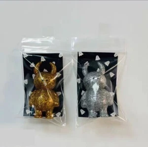 UAMOU Golden Silver Glitter Ver UAMOU Set(2 Pcs) Sofubi Soft Vinyl Figure H7CM - Picture 1 of 2