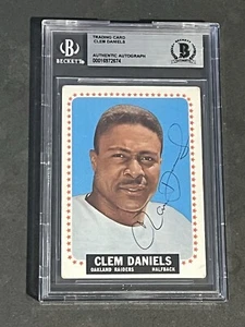 CLEM DANIELS 1964 TOPPS SIGNED AUTOGRAPHED CARD RAIDERS BECKETT BAS AUTHENTIC - Picture 1 of 2