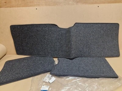 Juego de alfombrillas traseras Ford Galaxy V191 MK1 1068007 A95VWX-A13010-JA NUEVAS GENUINAS Foto 1 de 4