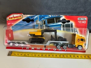 Majorette série 600 - camion Mercedes porte engins bulldog construction - Foto 1 di 5